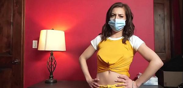  Health-conscious Stepsis Spencer giving Ale   Jett a blowjob through her mask